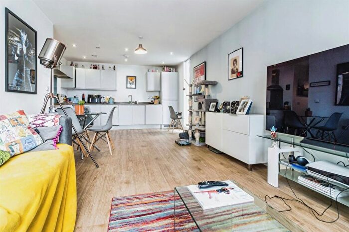 2 Bedroom Apartment To Rent In North Central, M4