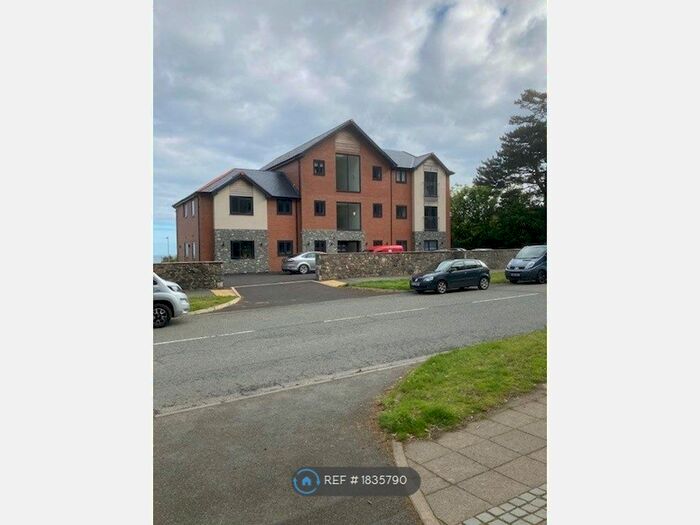 2 Bedroom Flat To Rent In Awal Ynys, Penmaenmawr, LL34