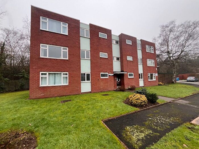 2 Bedroom Flat To Rent In Tanhouse Farm Road, Solihull, West Midlands, B92