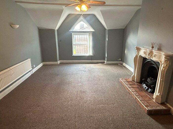 3 Bedroom Flat To Rent In Egerton Park, Bebington, CH42