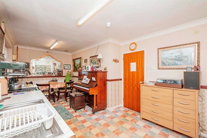 3 Bedroom Detached Bungalow For Sale In Beach Drive, Scratby, Great Yarmouth, NR29