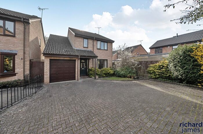 4 Bedroom Detached House For Sale In Lineacre Close, Grange Park, Swindon, SN5