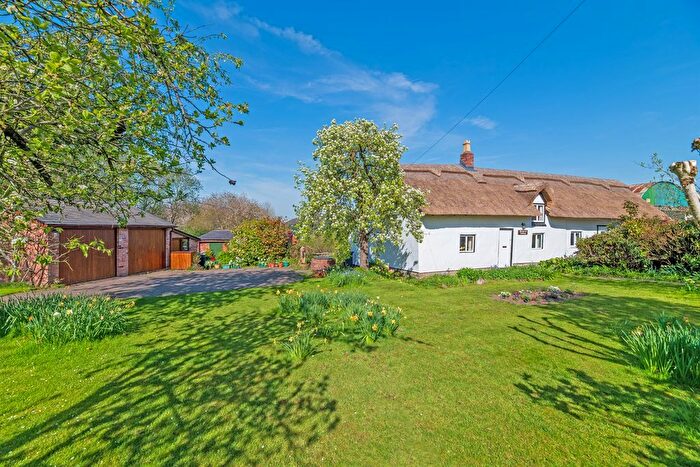 4 Bedroom Detached House For Sale In Commonside, Alvanley, Frodsham, WA6