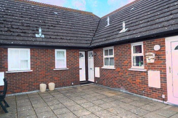 Studio To Rent In Gudge Heath Lane, Fareham, PO15