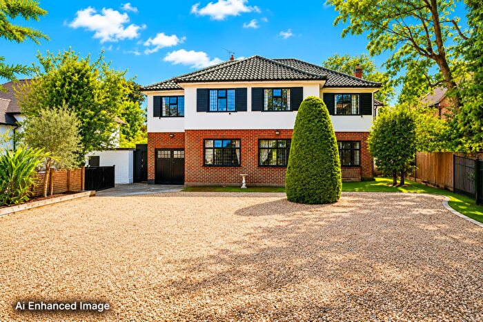 5 Bedroom Detached House For Sale In The Warren, Carshalton Beeches, SM5