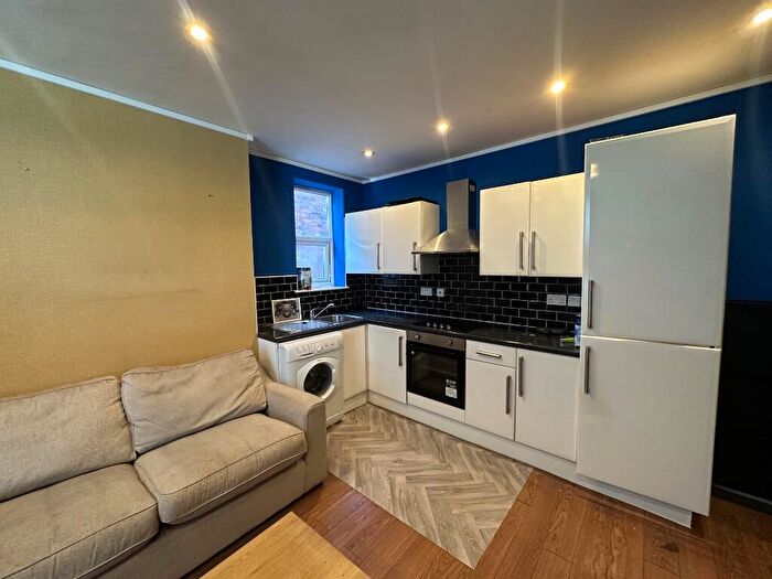 1 Bedroom Apartment To Rent In Wesley Road, Leeds, West Yorkshire, LS12