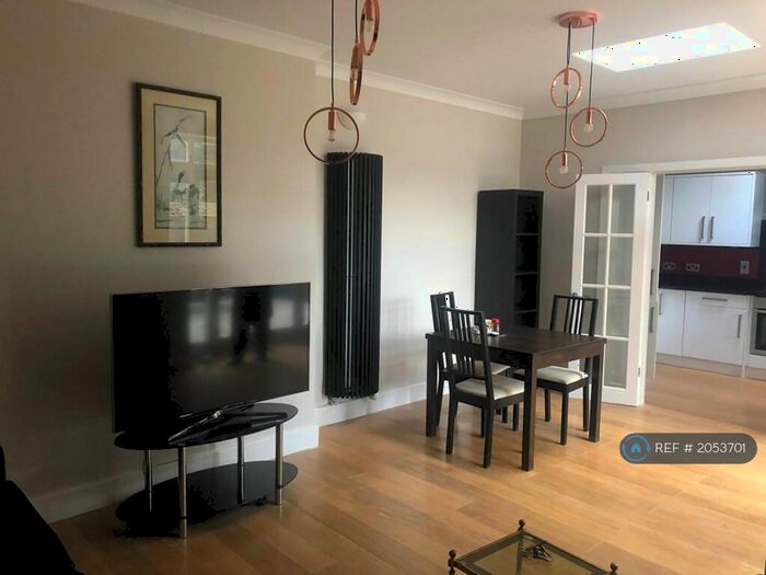3 Bedroom Flat To Rent In Stavordale Road, London, N5