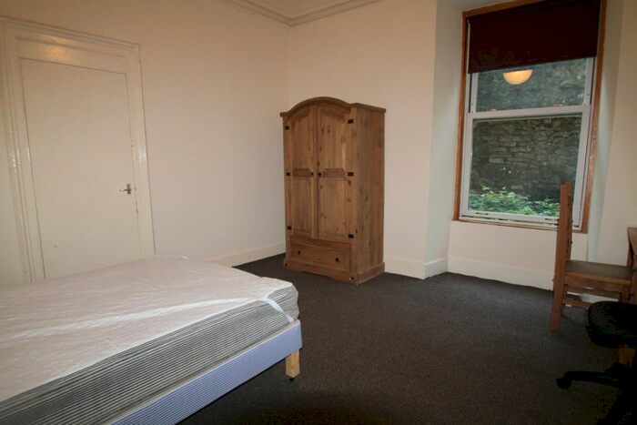 3 Bedroom Flat To Rent In Garland Place, Dundee, DD3