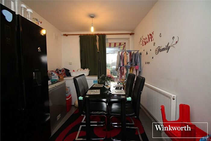 3 Bedroom End Of Terrace House For Sale In Gateshead Road, Borehamwood, Hertfordshire, WD6