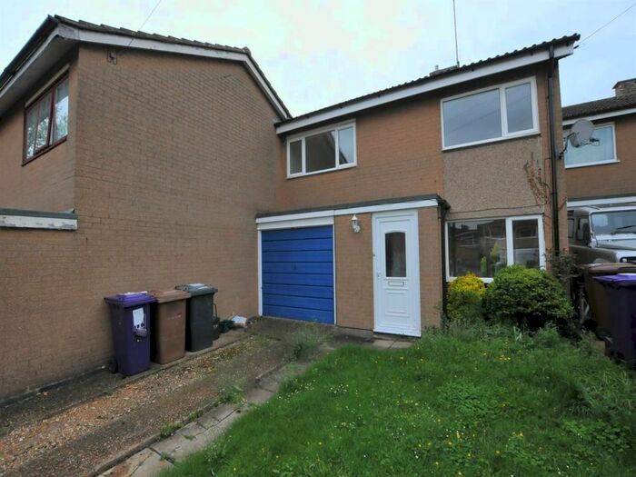 4 Bedroom Property To Rent In Maltings Close, Royston, SG8