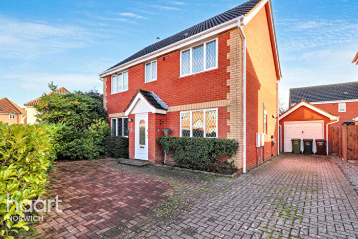 4 Bedroom Detached House For Sale In Mallow Way, Wymondham, NR18