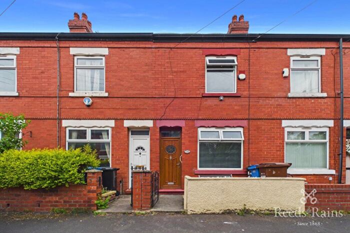 2 Bedroom Terraced House For Sale In Criterion Street, Stockport, Greater Manchester, SK5