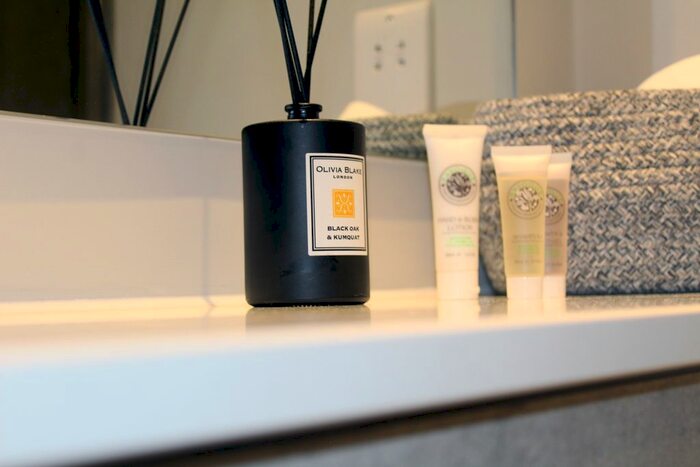 1 Bedroom Flat To Rent In Apartment, Whitelocke House, - Lampton Road, TW3