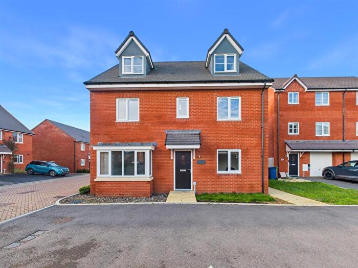 5 Bedroom Detached House For Sale In Castello Road, Brockworth, Gloucester, GL3