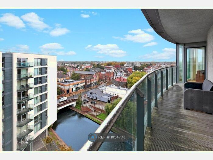 3 Bedroom Flat To Rent In Cardinal Building, Hayes, UB3