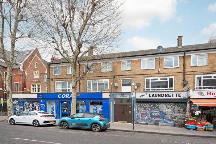 3 Bedroom Flat For Sale In Bethnal Green Road, Bethnal Green, London, E2