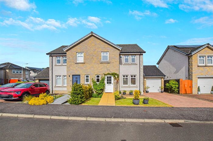 3 Bedroom Semi-Detached House For Sale In Geatons Road, Lochgelly, Fife, KY5