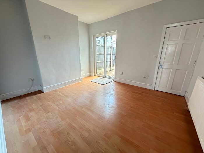 3 Bedroom Terraced House To Rent In Jeffcock Road, Penn Fields, Wolverhampton, WV3