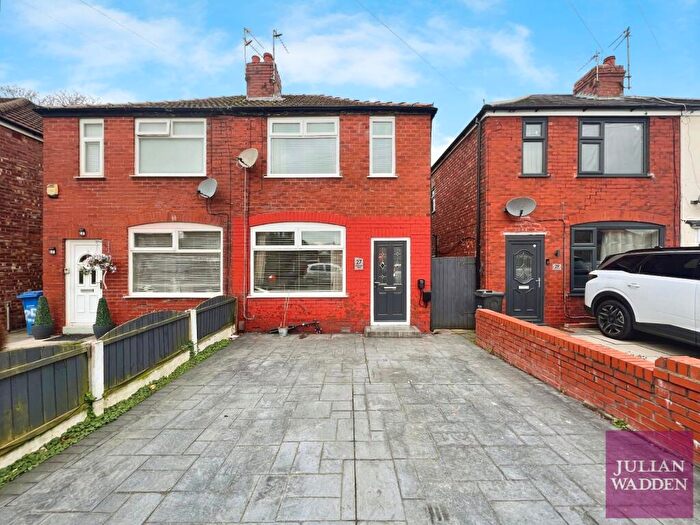 2 Bedroom Semi-Detached House For Sale In Stratton Road, Offerton, Stockport, SK2