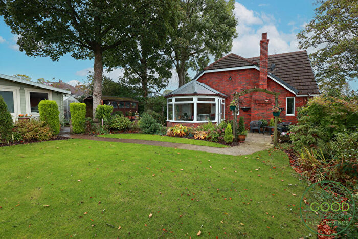 3 Bedroom Bungalow For Sale In Willow Green, Preston, PR2