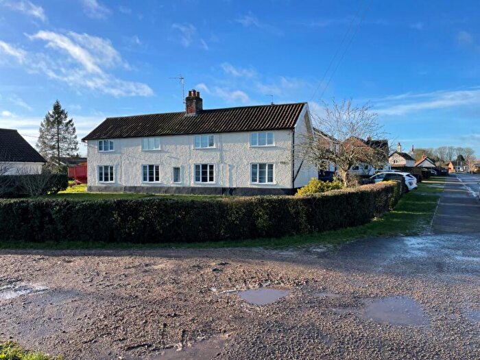 4 Bedroom Detached House For Sale In Meadow View, Watery Lane, Shipdham, Thetford, Norfolk, IP25