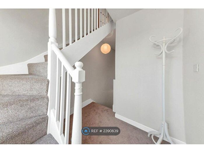 1 Bedroom Flat To Rent In Old North Road, Royston, SG8