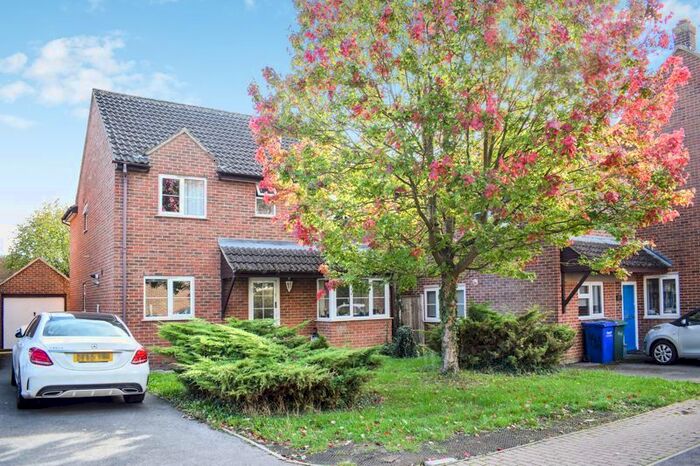 4 Bedroom Detached House To Rent In Dale Place, High Street, Kidlington, OX5