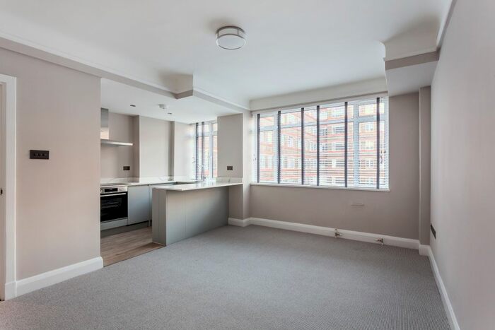 1 Bedroom Flat To Rent In Balham High Road, London, SW17