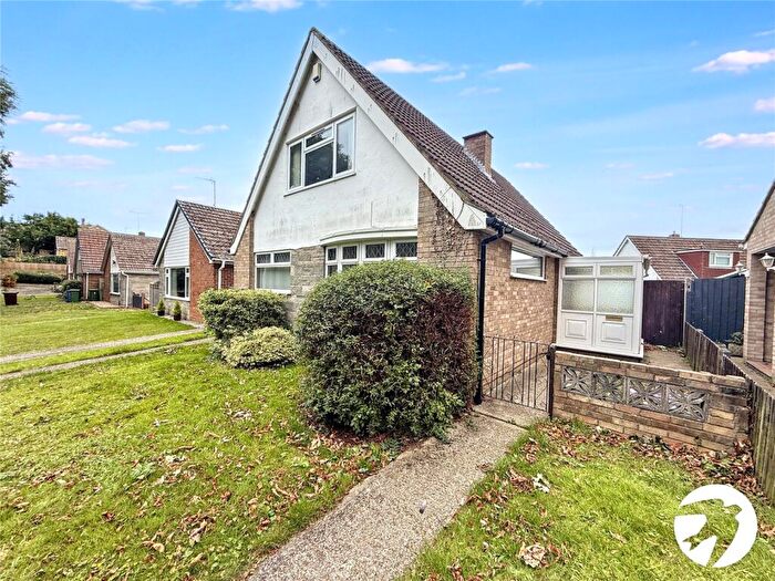 3 Bedroom Bungalow For Sale In Andrews Walk, Sittingbourne, Kent, ME10