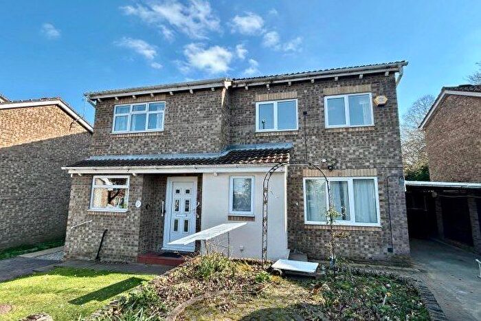 3 Bedroom Property To Rent In Hambling Close, Nottingham, NG6