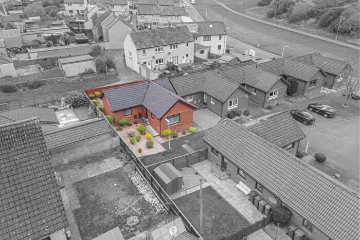 2 Bedroom Detached Bungalow For Sale In Ash Grove, Cowdenbeath, KY4