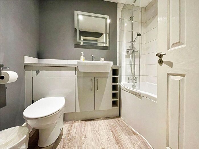 3 Bedroom Terraced House For Sale In Spine Road, South Cerney, Cirencester, Gloucestershire, GL7
