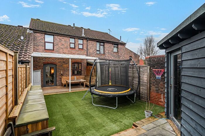 3 Bedroom Terraced House For Sale In New Place Road, Pulborough, RH20