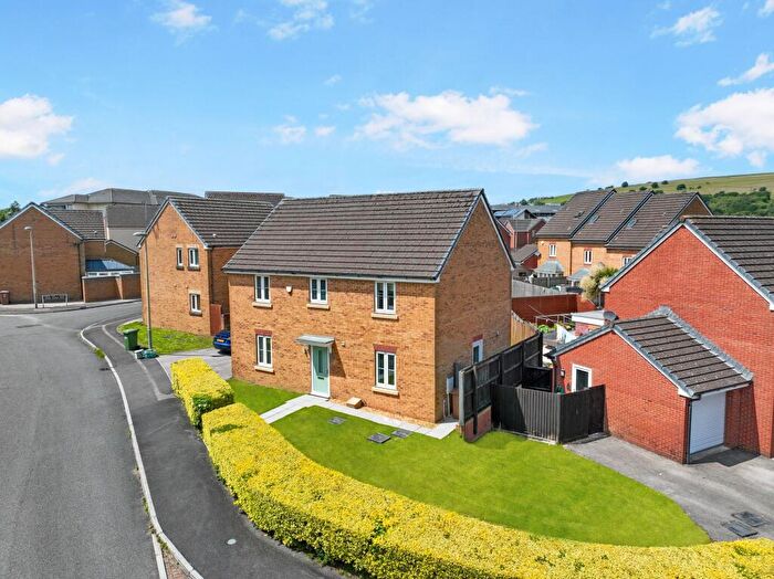 4 Bedroom Detached House For Sale In Drum Tower View, Caerphilly, CF83
