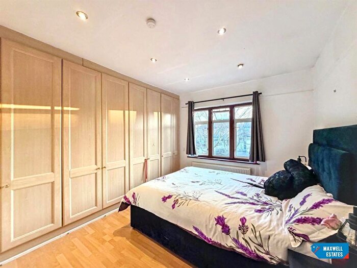 4 Bedroom Terraced House To Rent In Axholme Avenue, Edgware, HA8