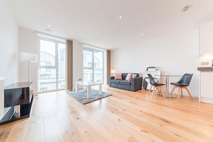 1 Bedroom Flat To Rent In Thanet Tower, Canning Town, London, E16