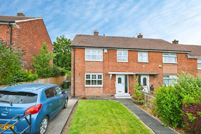 3 Bedroom End Of Terrace House For Sale In Rosedale Road, Middlesbrough, TS7