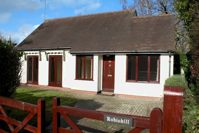3 Bedroom Detached Bungalow To Rent In Abberbury Road, Oxford OX4
