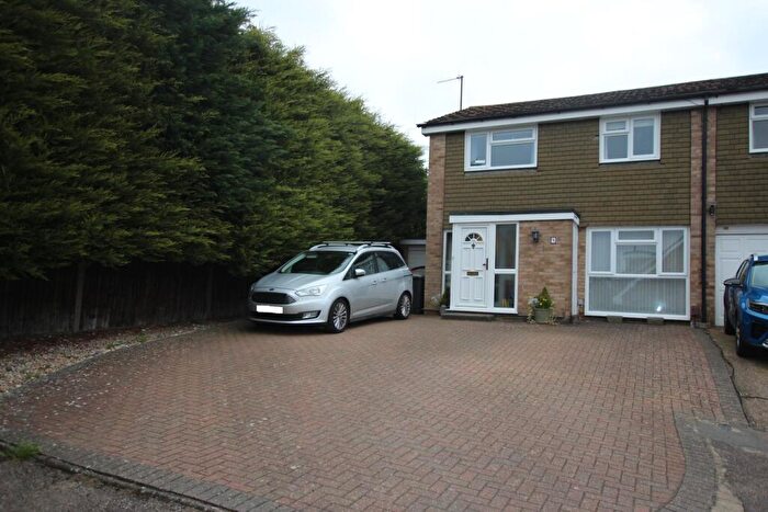 3 Bedroom End Of Terrace House For Sale In Southland Rise, Langford, Biggleswade, SG18