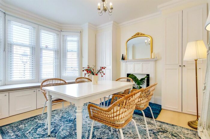 1 Bedroom Flat To Rent In Brighton Road, Surbiton, KT6