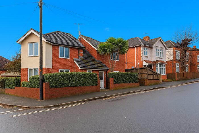 1 Bedroom Flat To Rent In Dale Road, SO16