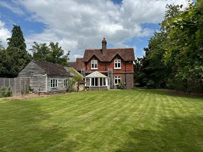 6 Bedroom Semi-Detached House To Rent In Lawrence Lane, Buckland, RH3