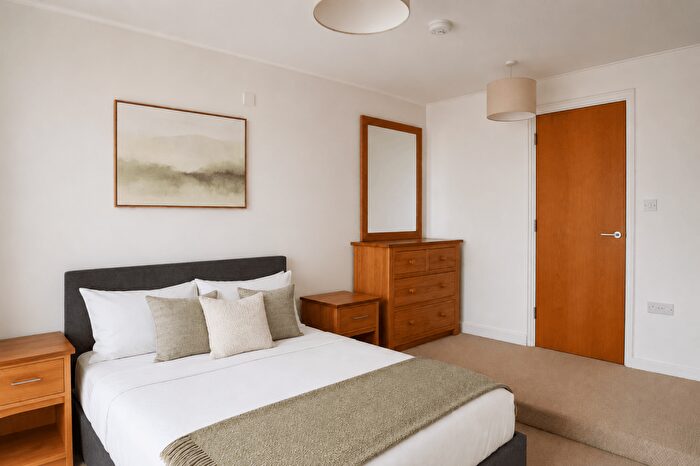 2 Bedroom Flat To Rent In . Apartments, St James Barton, BS1