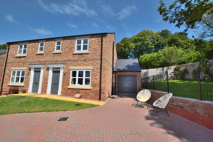 3 Bedroom Semi-Detached House To Rent In Convent Close, Richmond, DL10