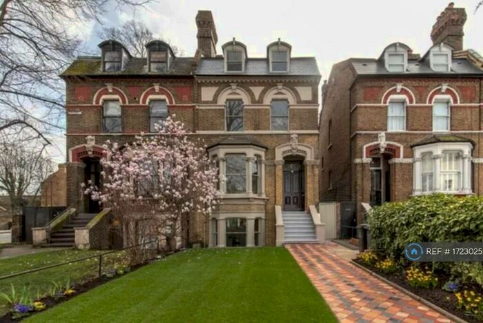 2 Bedroom Flat To Rent In Queens Road, London, SE14