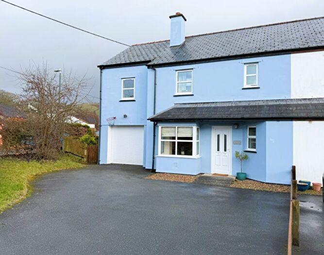 4 Bedroom Semi-Detached House For Sale In Dol Pistyll, Talybont, SY24