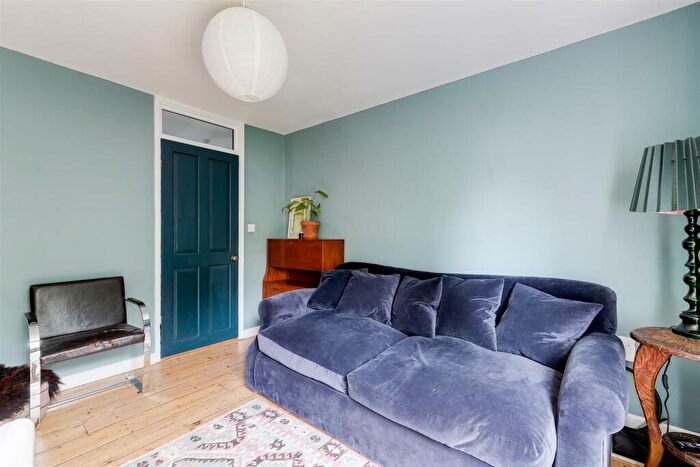 3 Bedroom Terraced House For Sale In Promenade, Victoria Park, Nottinghamshire, NG3