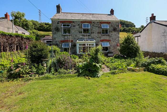 4 Bedroom Detached House For Sale In Ruddlemoor, St Austell, PL26