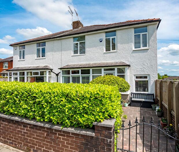 3 Bedroom Semi-Detached House For Sale In Holcombe Road, Greenmount, BL8