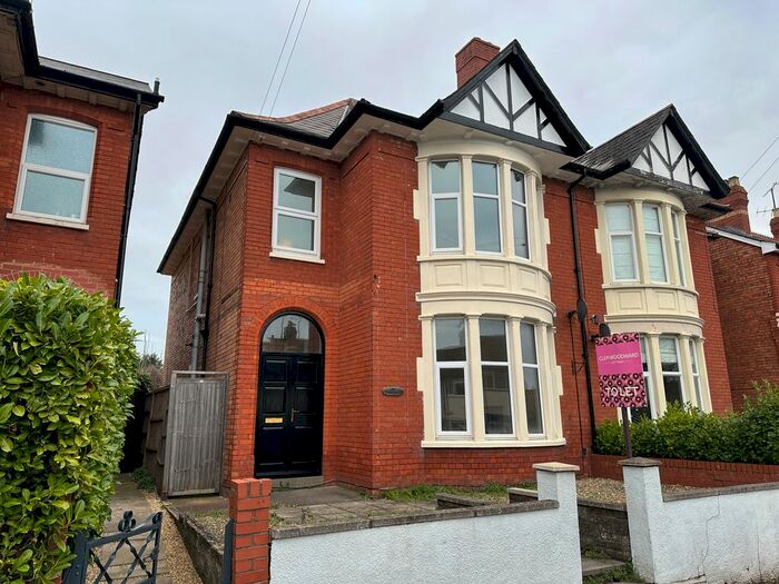 5 Bedroom Semi-Detached House To Rent In Greenway Road, Taunton, TA2